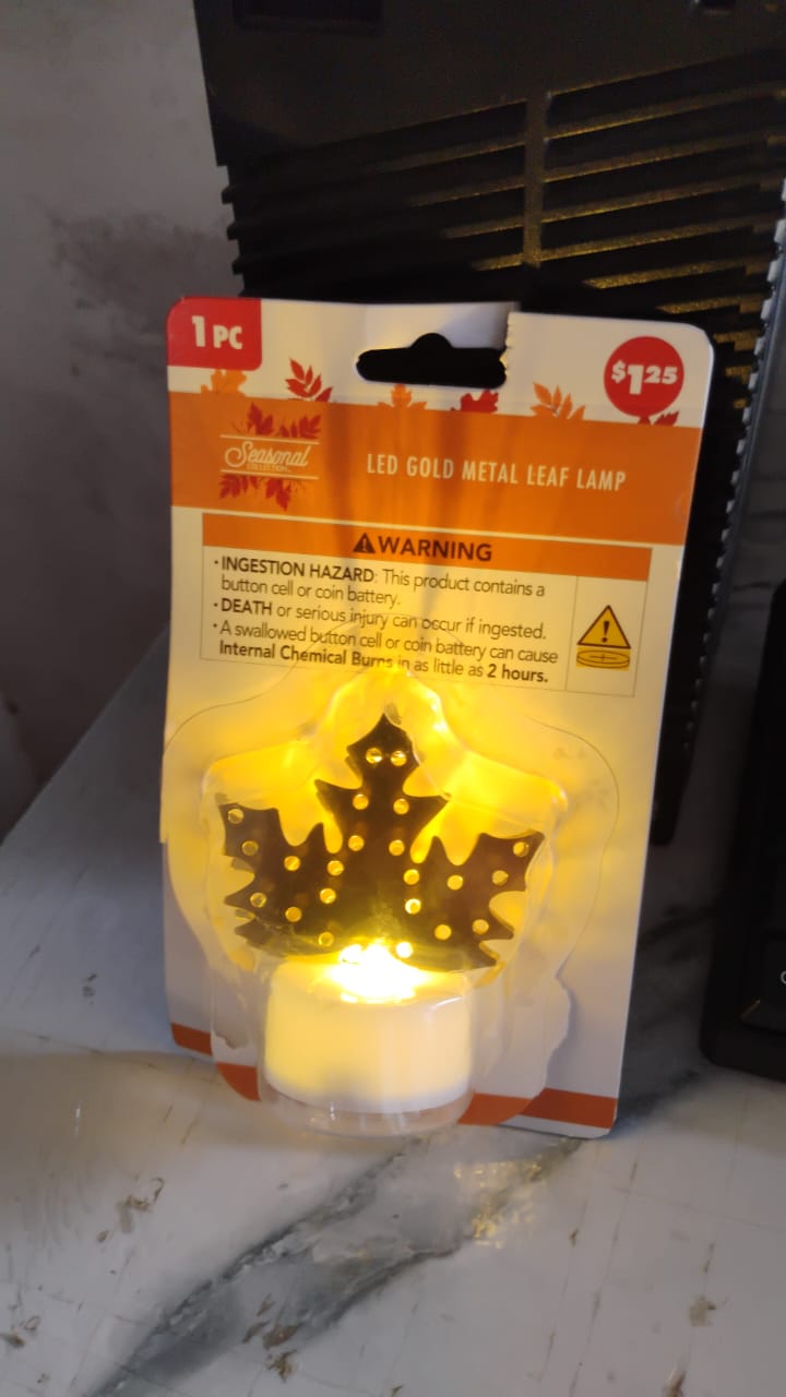 Decorative LED Gold Metal Leaf Diya Lamp (1 Pc) Decorative LED Gold Metal Leaf Diya Lamp (1 Pc)